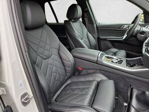 Used 2024 BMW X5 sDrive40i w/ Parking Assistance Package RWD image 23