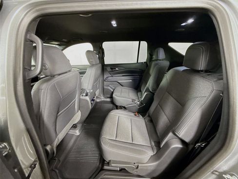 New 2026 Chevrolet Traverse LT image 18