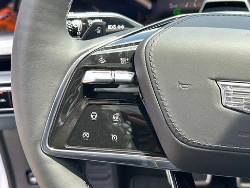 New 2026 Cadillac Lyriq Signature Sport w/ Nappa Leather Package AWD/4WD image 7