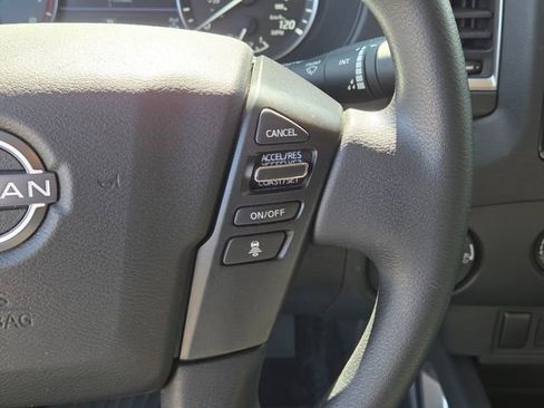 Used 2022 Nissan Frontier SV w/ Technology Package AWD/4WD image 19