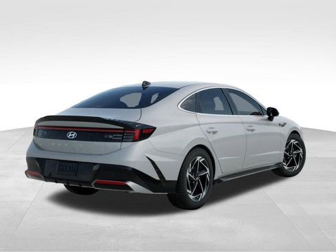 New 2026 Hyundai Sonata SEL image 4