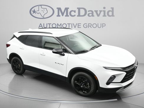 Used 2024 Chevrolet Blazer LT w/ Midnight/Sport Edition FWD image 32