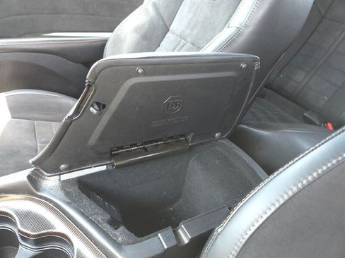 Used 2020 Dodge Challenger R/T image 14