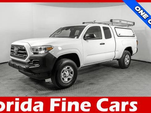 Used 2019 Toyota Tacoma SR image 1
