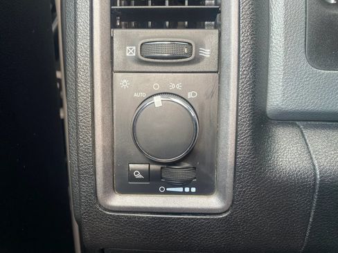 Used 2014 RAM 2500 Tradesman RWD image 17