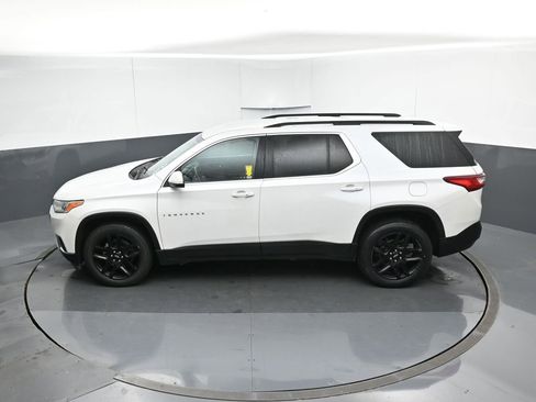 Used 2021 Chevrolet Traverse LT image 49