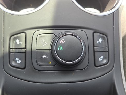 Used 2021 GMC Terrain SLT w/ LPO, Floor Liner Package FWD image 34