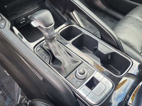 Used 2024 Kia Telluride SX image 11