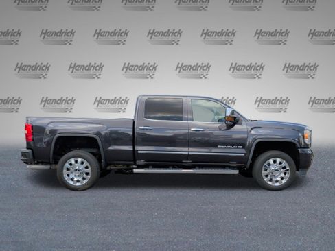 Used 2016 GMC Sierra 2500 Denali w/ Duramax Plus Package AWD/4WD image 6