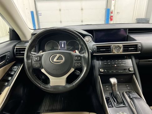 Used 2018 Lexus IS 300 AWD w/ Comfort Package image 11