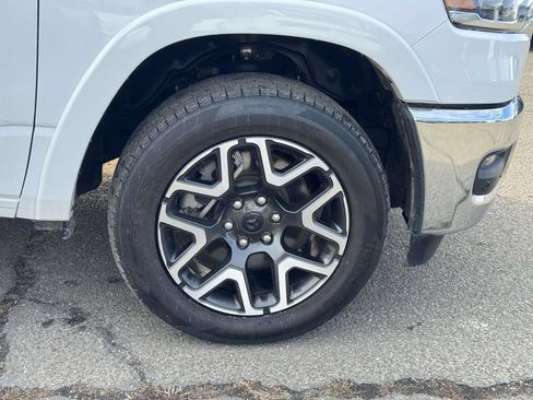 Used 2025 RAM 1500 Laramie AWD/4WD image 6