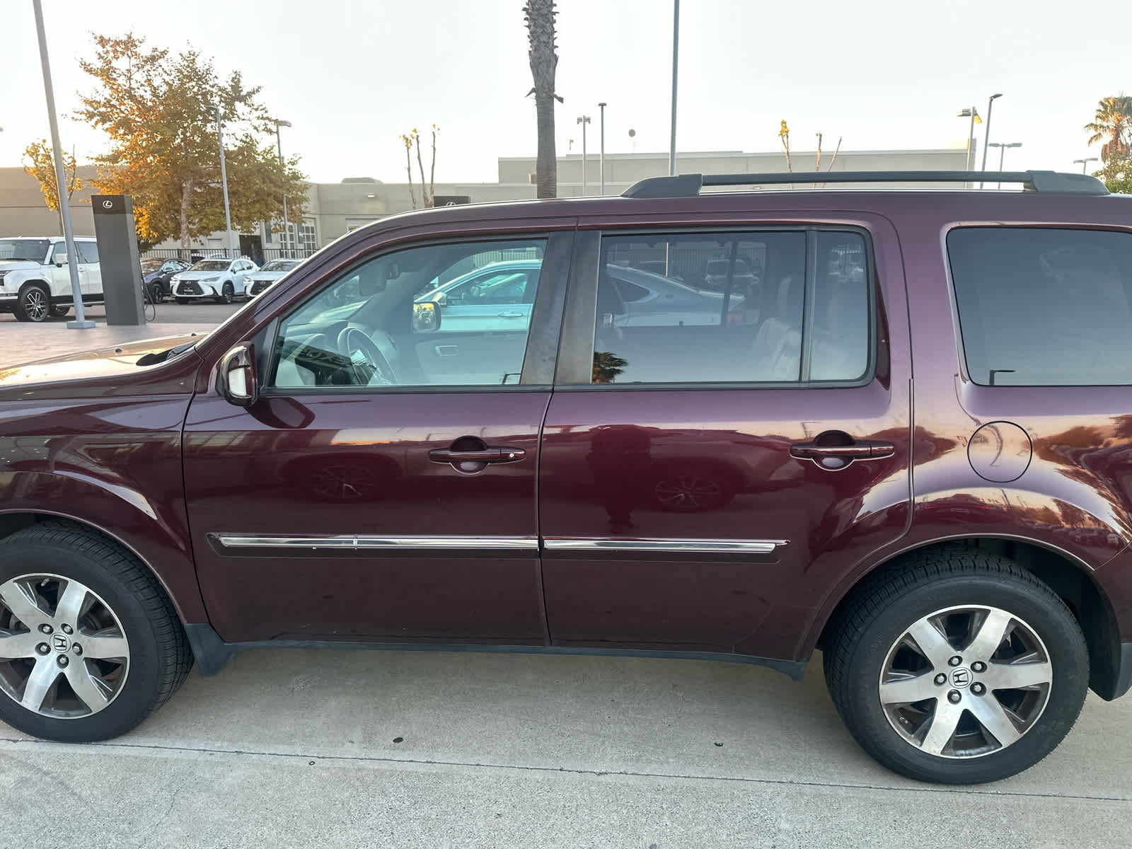 Used 2014 Honda Pilot Touring image 9
