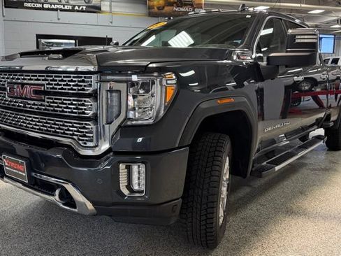 Used 2022 GMC Sierra 2500 Denali w/ Denali Ultimate Package AWD/4WD image 3