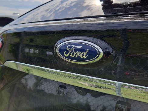 Used 2019 Ford Edge SEL AWD/4WD image 8