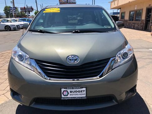 Used 2012 Toyota Sienna LE FWD image 7