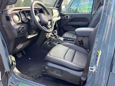 New 2026 Jeep Wrangler Unlimited Rubicon image 4