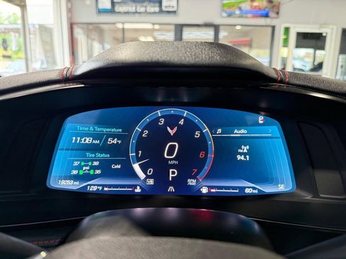 Used 2024 Chevrolet Corvette Stingray Preferred Cpe RWD image 18