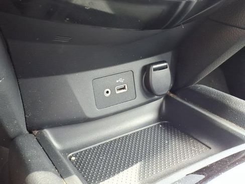 Used 2018 Nissan Rogue S FWD image 29