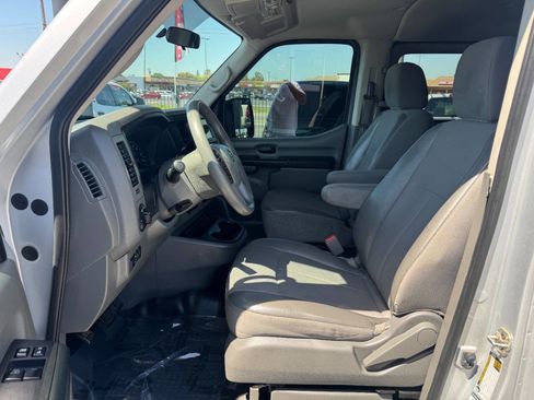 Used 2020 Nissan NV 3500 S RWD image 10