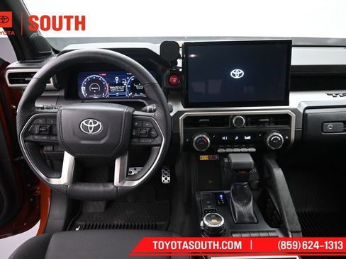 Used 2025 Toyota Tacoma TRD Sport w/ TRD Sport Upgrade Package AWD/4WD image 11