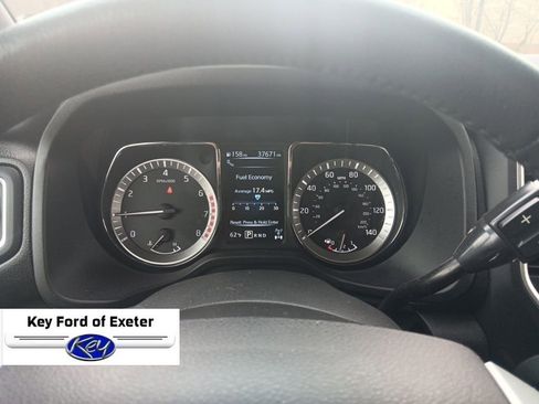 Used 2018 Nissan Titan SV w/ SV Convenience Package image 28