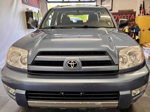 Used 2004 Toyota 4Runner SR5 AWD/4WD image 6
