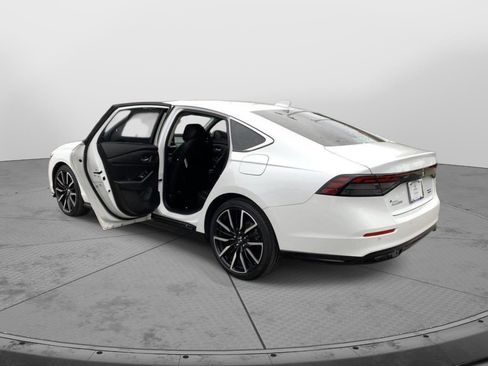 Certified 2024 Honda Accord Touring image 39