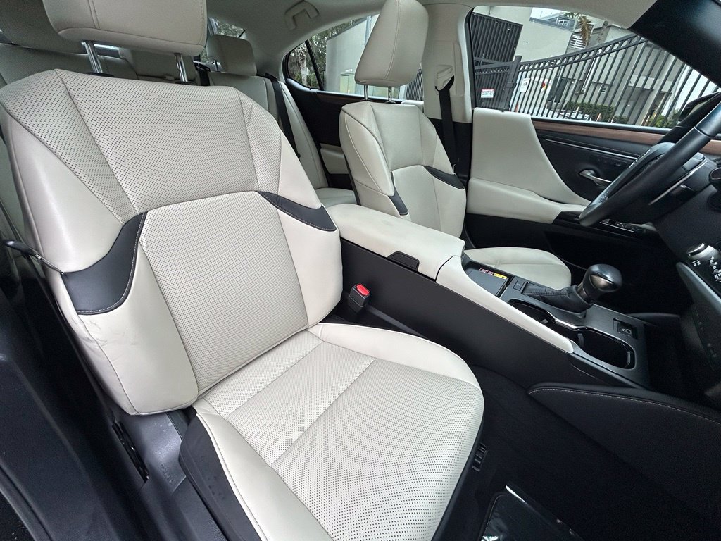 Used 2025 Lexus ES 350 w/ Premium Package FWD image 31