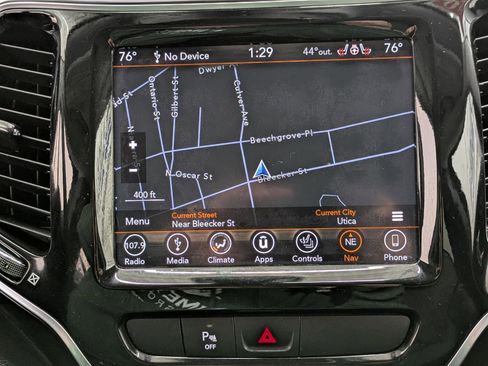 Used 2019 Jeep Cherokee Limited image 8