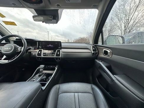 Used 2022 Kia Sorento S w/ Panoramic Sunroof Package image 31