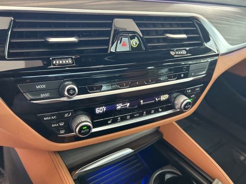 Used 2022 BMW 540i w/ M Sport Package image 52