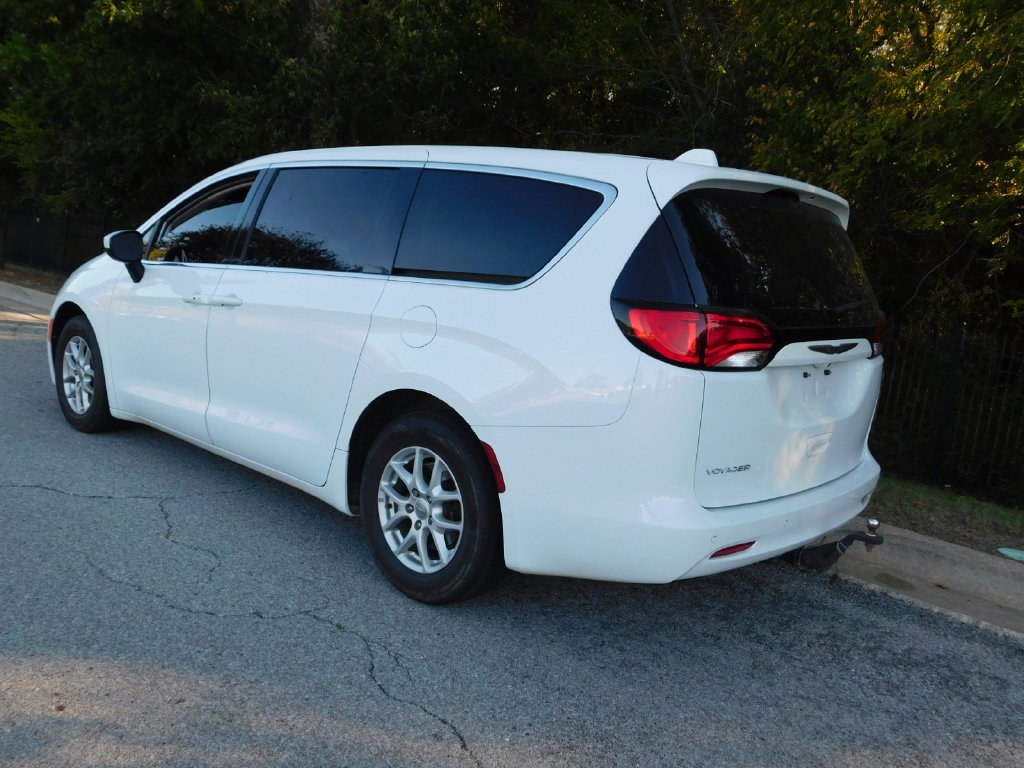Used 2020 Chrysler Voyager LX w/ Cold Weather Group FWD image 3