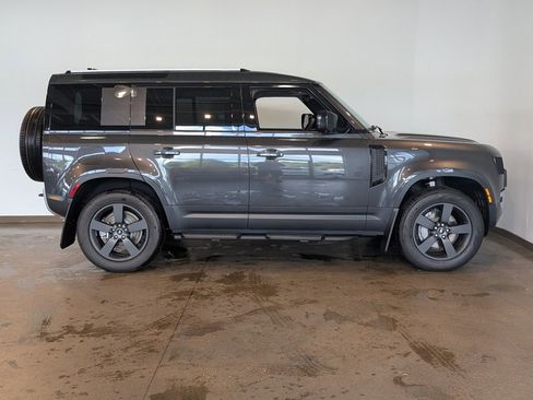 New 2025 Land Rover Defender 110 S image 6