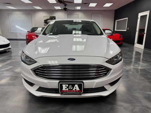 Used 2018 Ford Fusion SE FWD image 14
