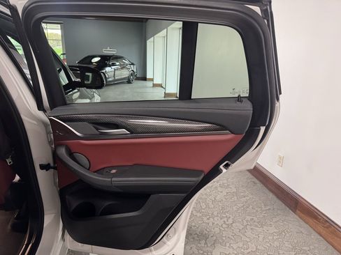 Used 2023 BMW X4 M40i w/ Premium Package image 25