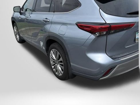 Used 2021 Toyota Highlander Platinum AWD/4WD image 7