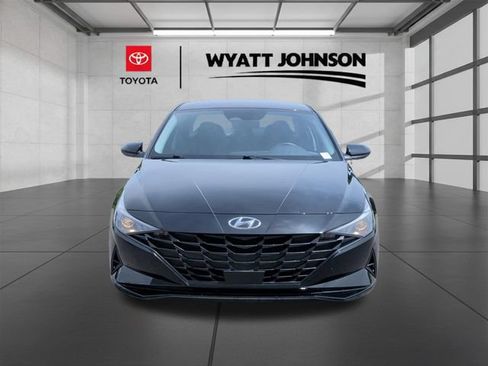 Used 2023 Hyundai Elantra SEL w/ Convenience Package FWD image 8