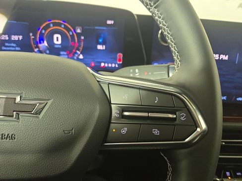 Certified 2025 Chevrolet Traverse Z71 image 17