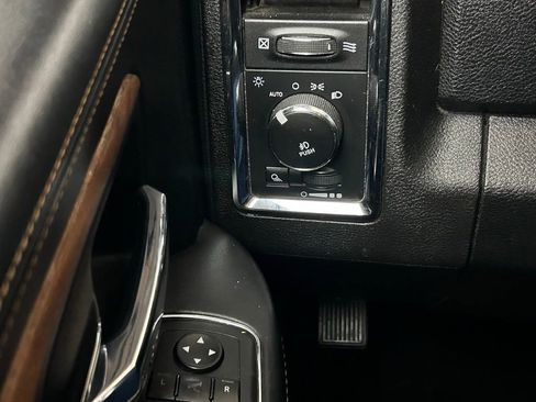Used 2017 RAM 3500 Laramie Longhorn w/ Snow Chief Group AWD/4WD image 25