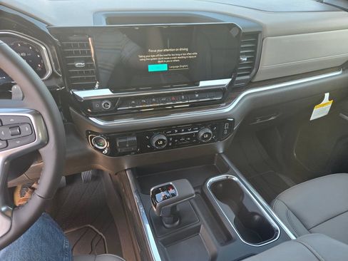 New 2026 Chevrolet Silverado 1500 RST w/ Redline Edition AWD/4WD image 9