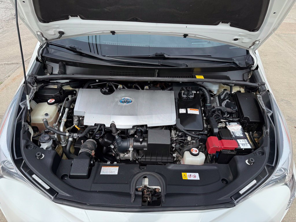 Used 2017 Toyota Prius Three w/ Advanced Technology Package FWD image 13