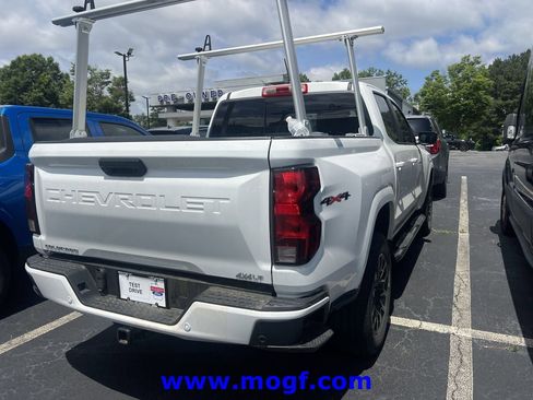 Used 2023 Chevrolet Colorado LT w/ LT Convenience Package AWD/4WD image 3
