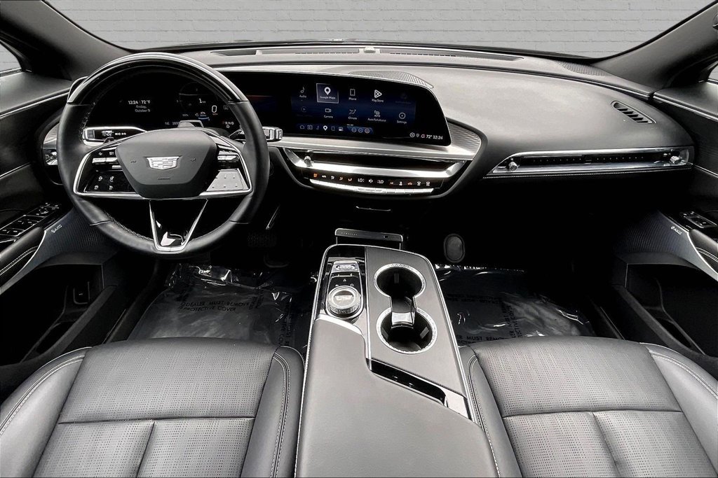 Used 2024 Cadillac Lyriq Sport RWD image 7