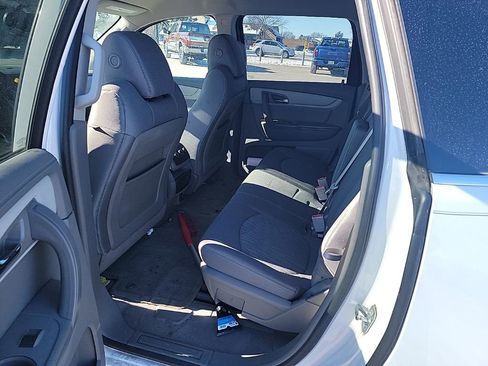 Used 2016 Chevrolet Traverse LT image 18