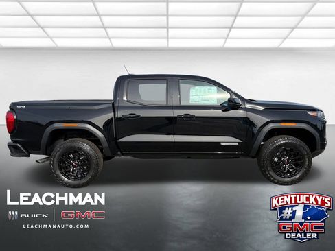 New 2026 GMC Canyon Elevation AWD/4WD image 2