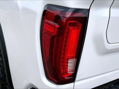 Used 2021 GMC Sierra 2500 Denali w/ Denali Ultimate Package image 40