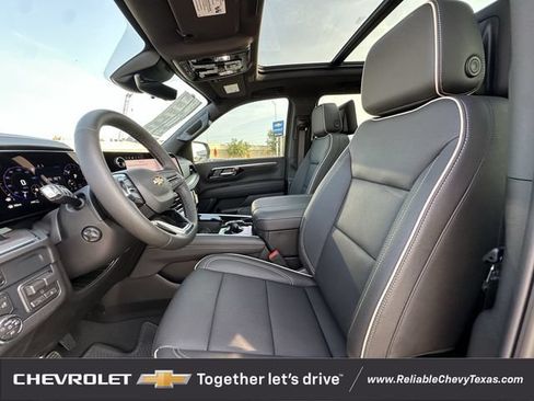 New 2026 Chevrolet Suburban Premier AWD/4WD image 26