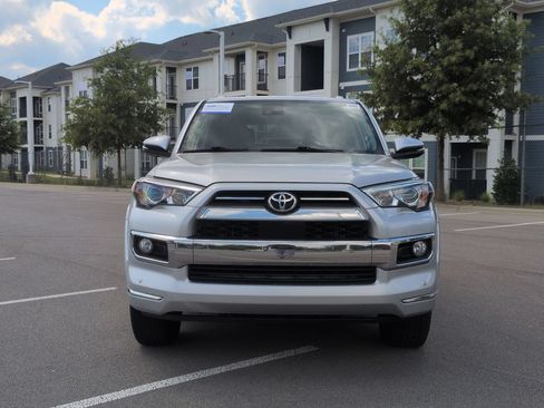 Used 2020 Toyota 4Runner Limited AWD/4WD image 9