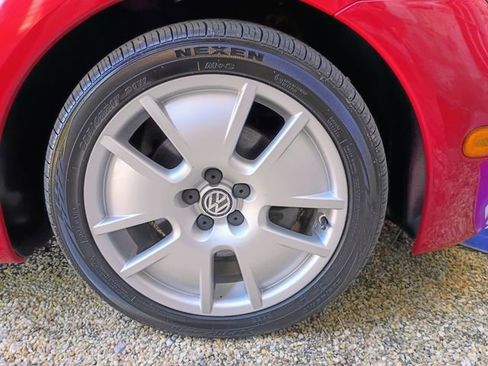 Used 2002 Volkswagen Beetle S image 24