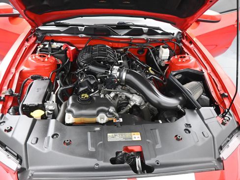 Used 2013 Ford Mustang Premium w/ Electronics Pkg RWD image 5